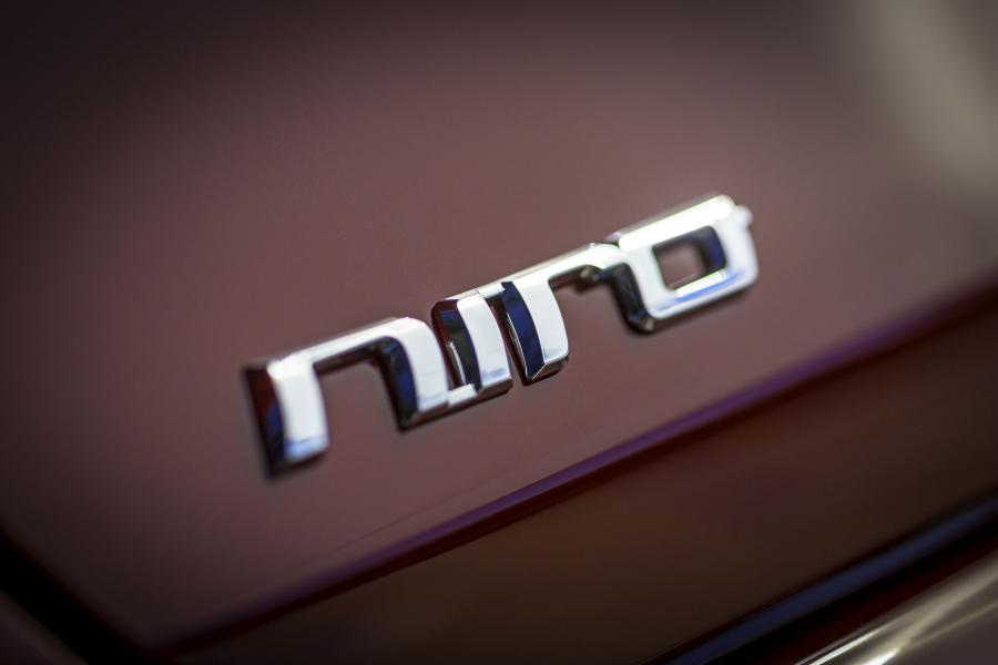 Логотип Kia Niro (DE) 2016 года  (NA) (фото 36 из 47)